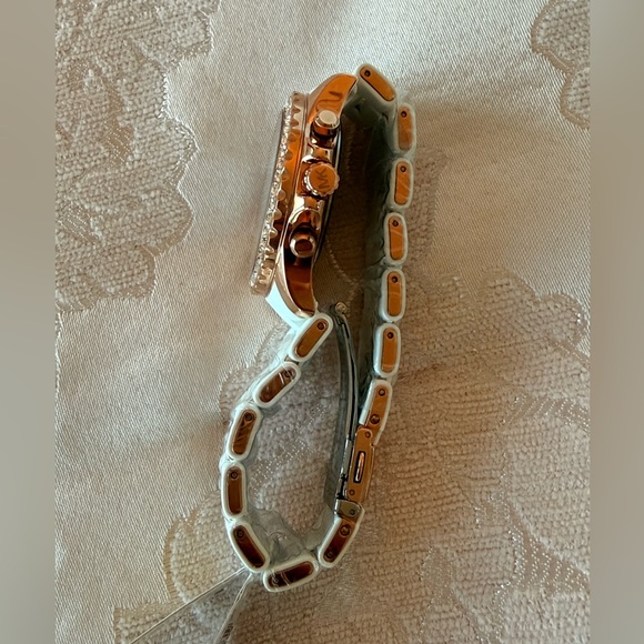 Michael Kors White and Rose Gold Women's Watch! Brand New! - Picture 5 of 7